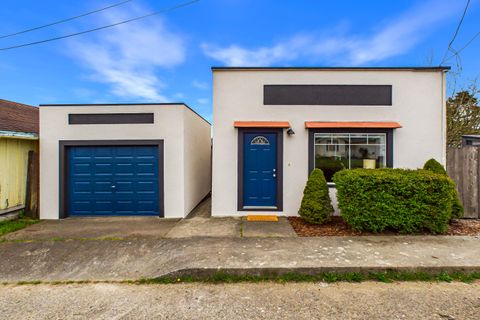 Photo of 460 Spruce Street, Eureka, CA 95501 (MLS # 271934)