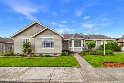 Photo of 2315 Shamrock Drive, Fortuna, CA 95540 (MLS # 271998)