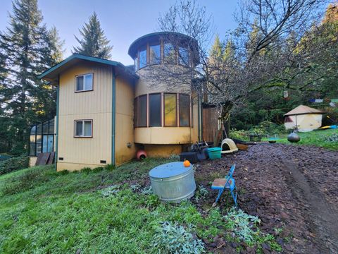 MLS: 268031
