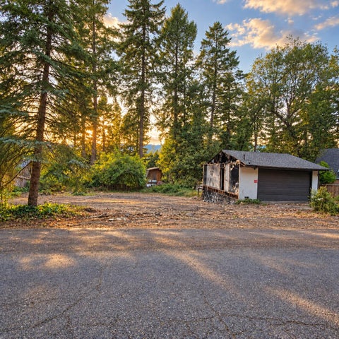 Photo of 92 Sunset Lane, Willow Creek, CA 95573 (MLS # 273312)