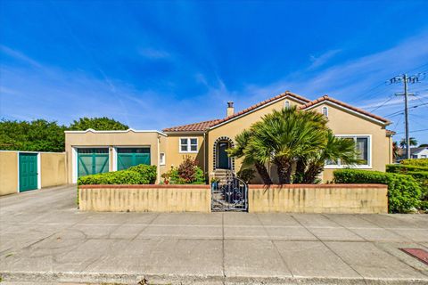 Photo of 838 J Street, Eureka, CA 95501 (MLS # 272079)