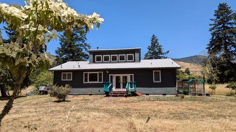 Photo of 29469 Mattole Road, Petrolia, CA 95558 (MLS # 272057)