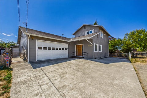 Photo of 3260 Tremont Street, Eureka, CA 95501 (MLS # 273254)