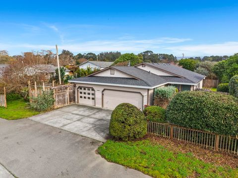 Photo of 1655/1659 Fischer Avenue, McKinleyville, CA 95519 (MLS # 271565)