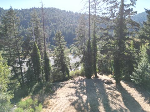 Photo of 164 Plymouth Acres Road, Miranda, CA 95553 (MLS # 272885)