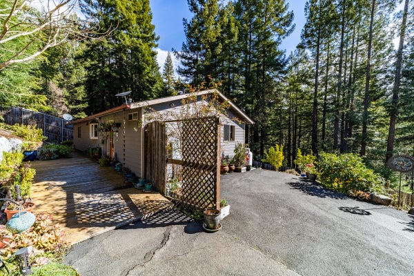 2375 SALMON CREEK RD, MIRANDA, CA 95553 - Image ebecee0b027295721d68728f564fdb49/3410325445