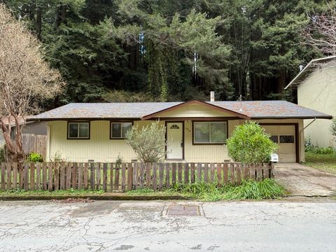 Photo of 1524 Beverly Drive, Arcata, CA 95521 (MLS # 271644)