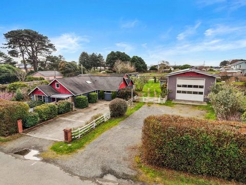 Photo of 1466 Anderson Avenue, McKinleyville, CA 95519 (MLS # 271556)