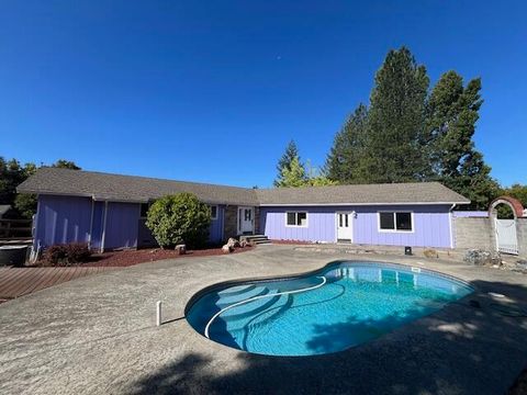 Photo of 191 Christopher Lane, Garberville, CA 95542 (MLS # 272006)
