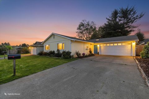 Photo of 2368 Fischer Lane, Eureka, CA 95503 (MLS # 271958)