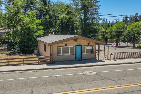 Photo of 30890 California 3 St, Weaverville, CA 96093 (MLS # 272921)