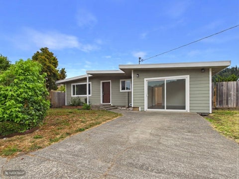 Photo of 680 Gunnerson Lane, Rio Dell, CA 95562 (MLS # 273230)