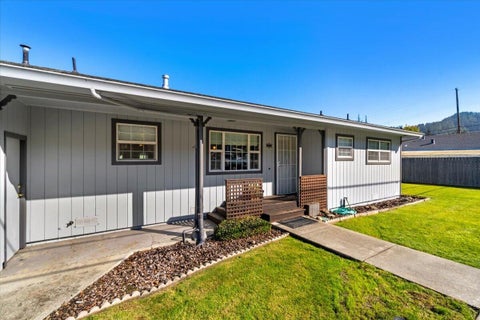Photo of 104 Ogle Avenue, Rio Dell, CA 95562 (MLS # 273511)