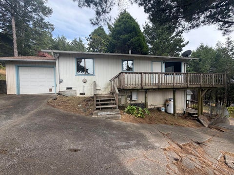 Photo of 120 Spur Court, Shelter Cove, CA 95589 (MLS # 272878)
