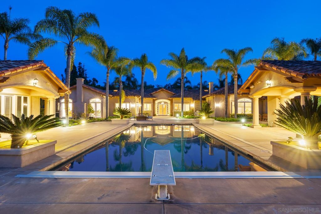 Photo of 18050 Rancho La Cima Corte, Rancho Santa Fe, CA 92067 (MLS # 250031360)