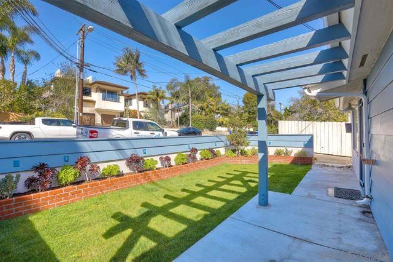311 San Elijo