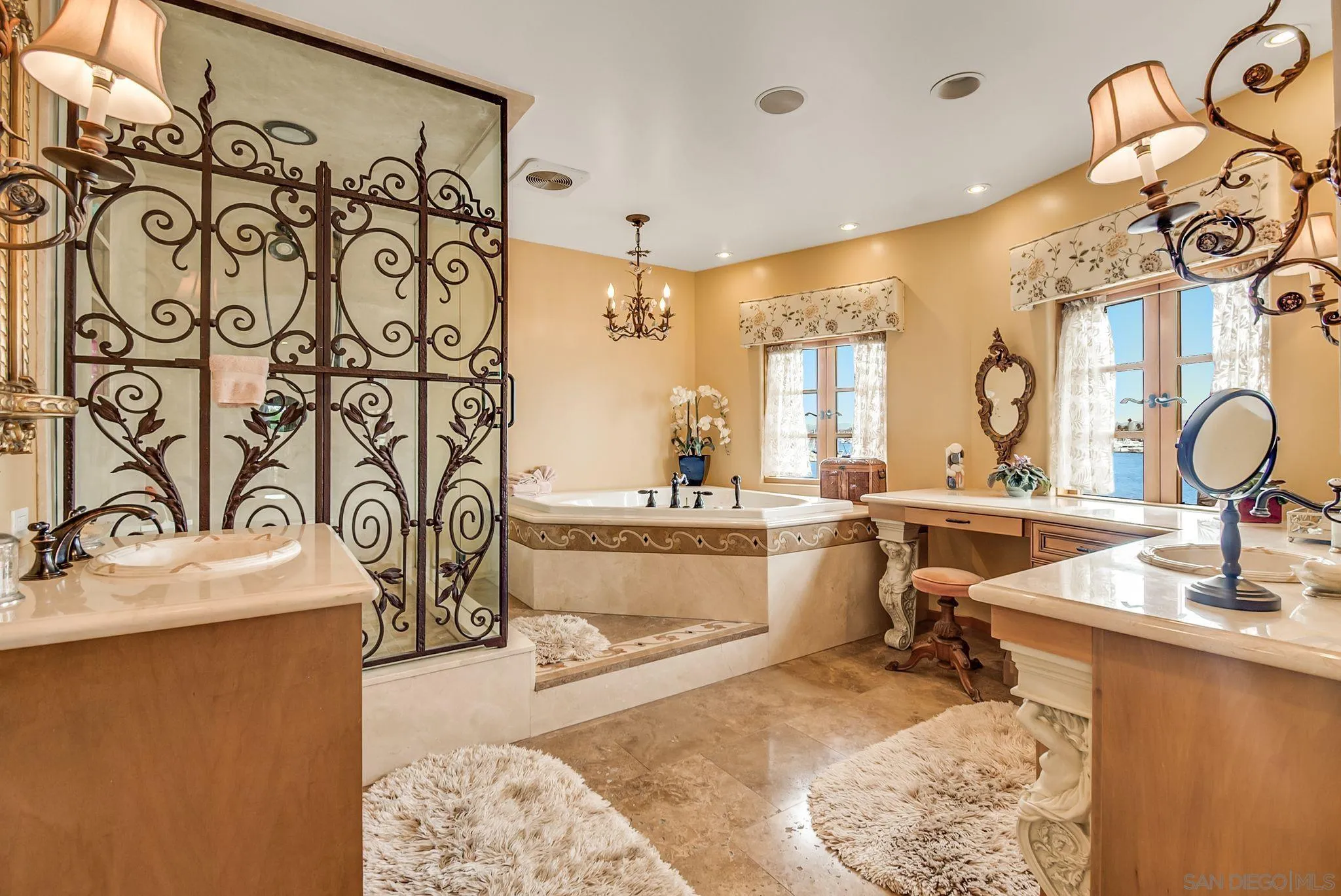 San Diego, California 92106, United States, 4 Bedrooms Bedrooms, ,4 BathroomsBathrooms,Residential,Active,26052