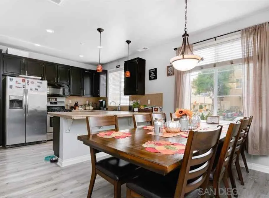 Chula Vista, California 91914, United States, 4 Bedrooms Bedrooms, ,3 BathroomsBathrooms,Residential,Active,81747