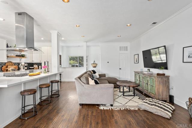 2203 Levante Street