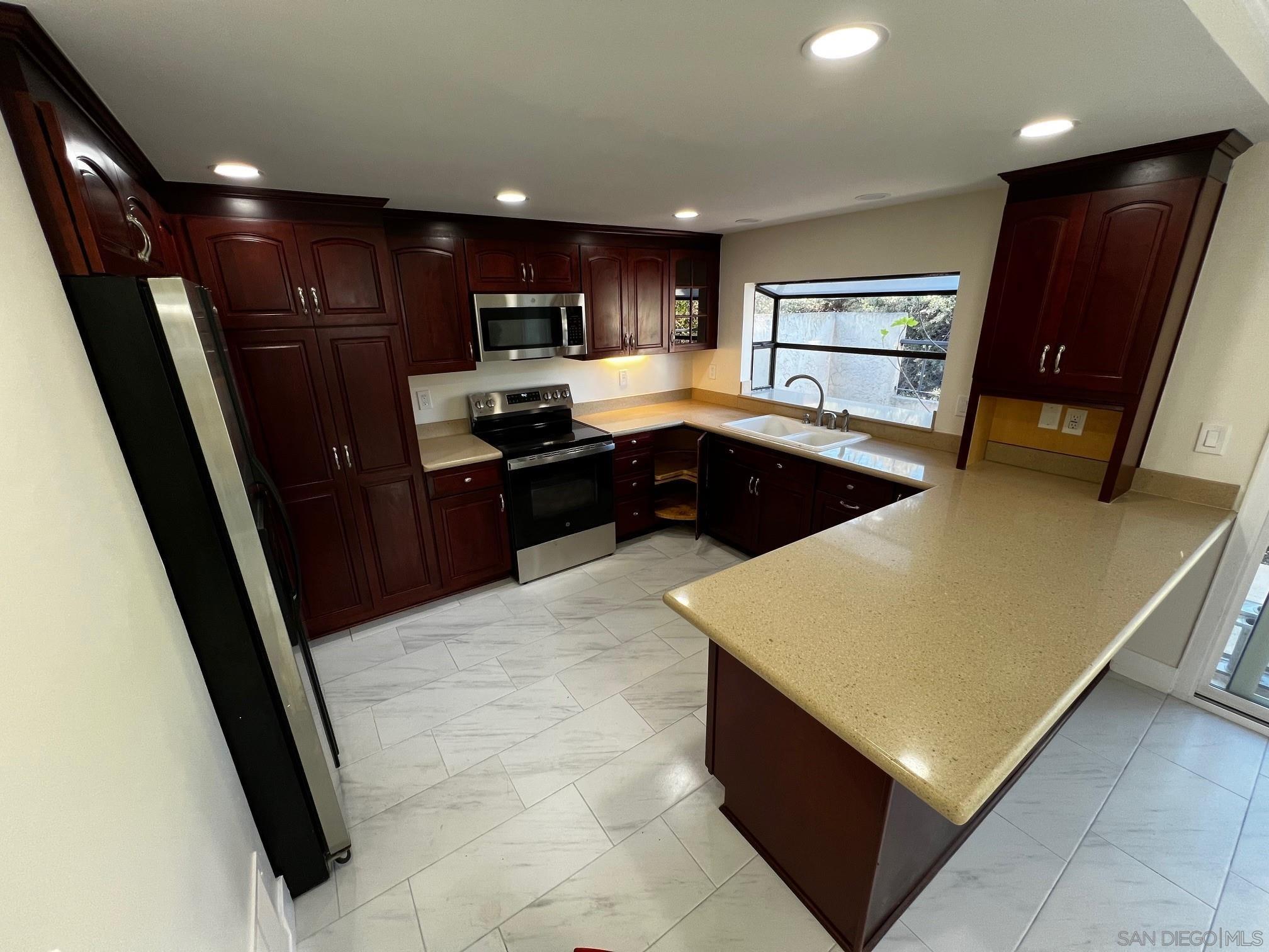11524 Azucena Dr