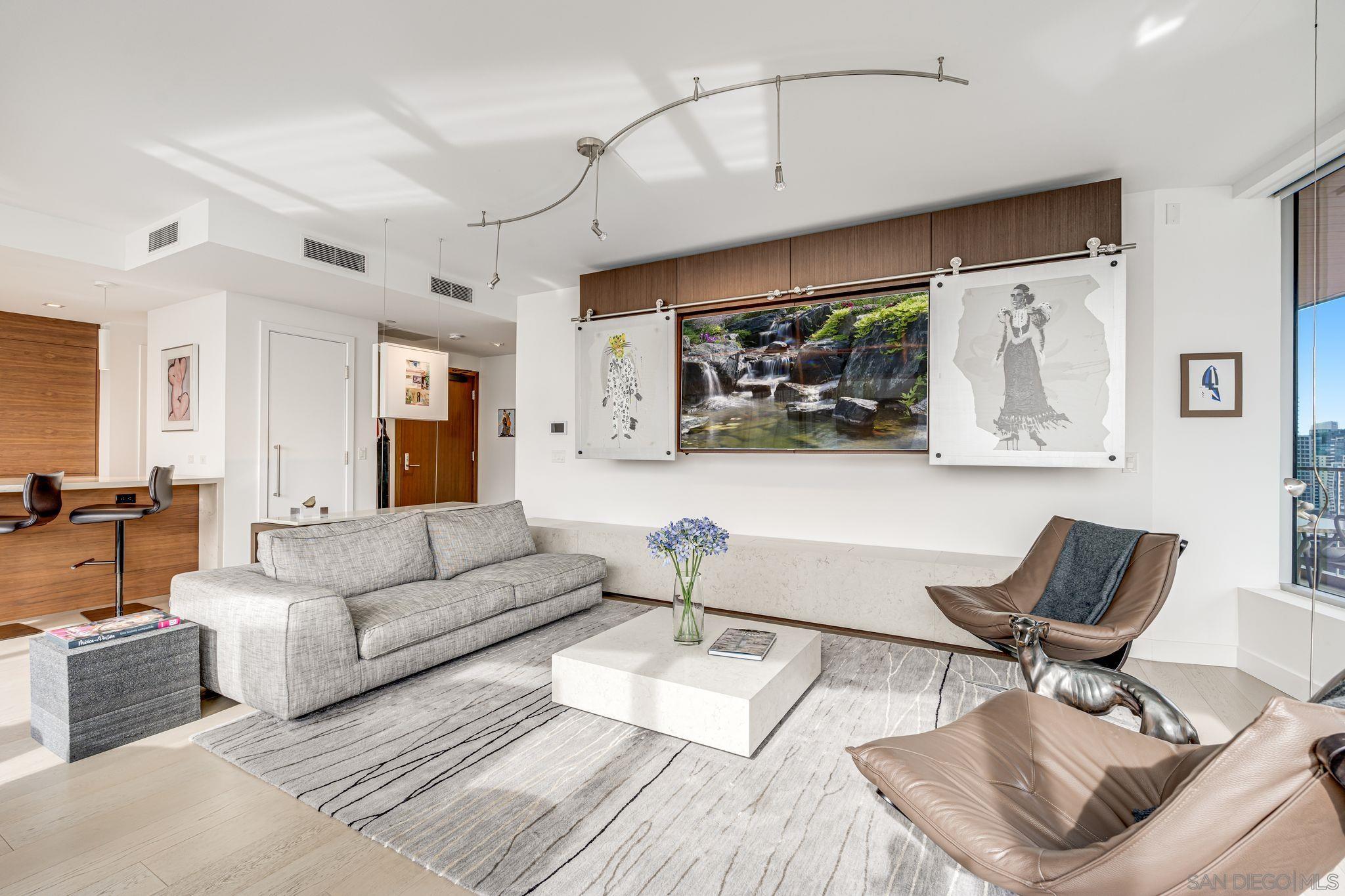 888 W E Street 1804