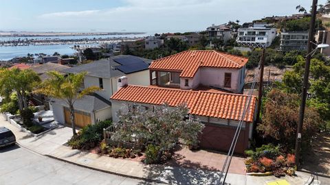 3235  Hill St San Diego CA 92106