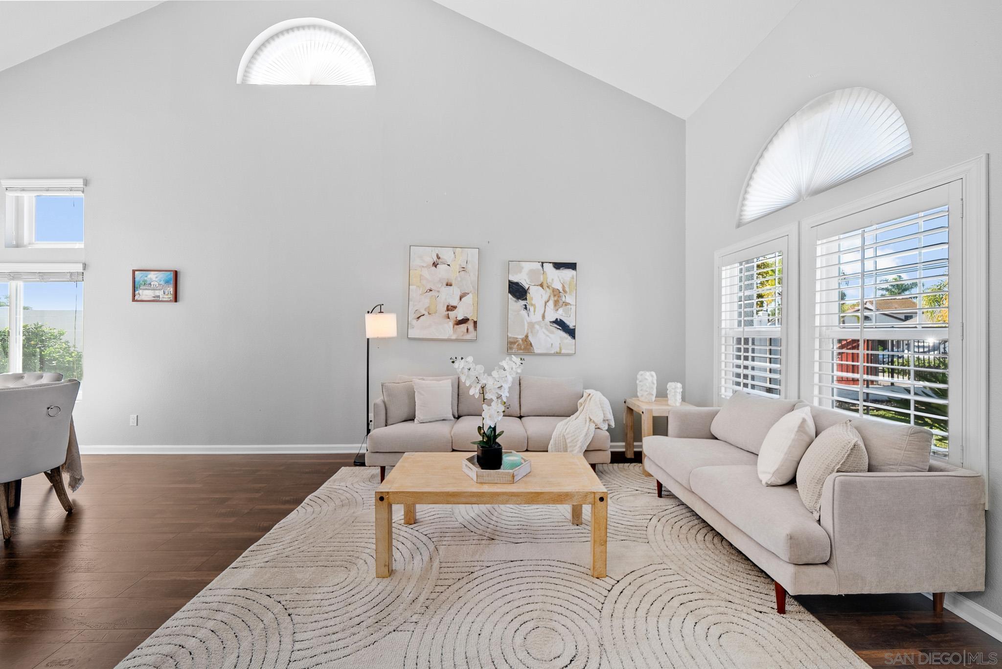 5944 Rio Valle