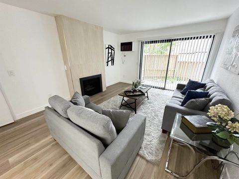 9889  Caminito Marlock  9 San Diego CA 92131