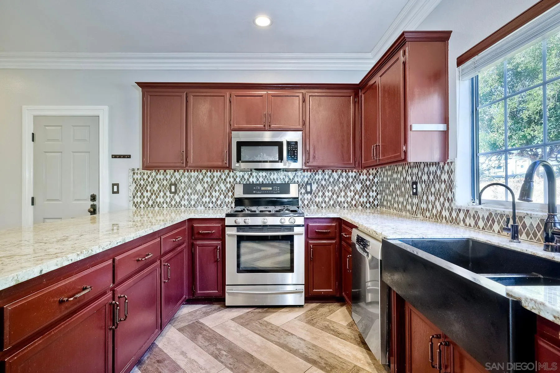 Valley Center, California 92082, United States, 4 Bedrooms Bedrooms, ,2 BathroomsBathrooms,Residential,Pending,22731