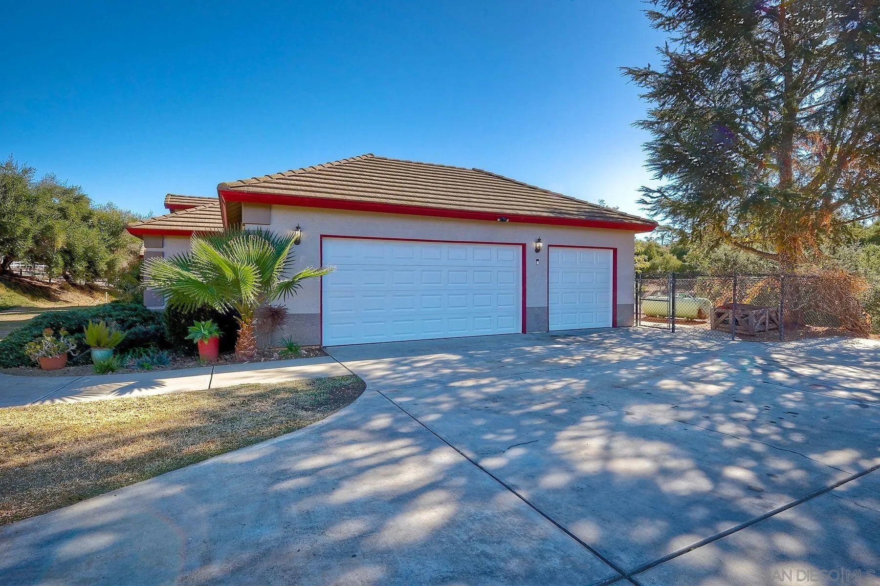 Valley Center, California 92082, United States, 4 Bedrooms Bedrooms, ,2 BathroomsBathrooms,Residential,Pending,22731