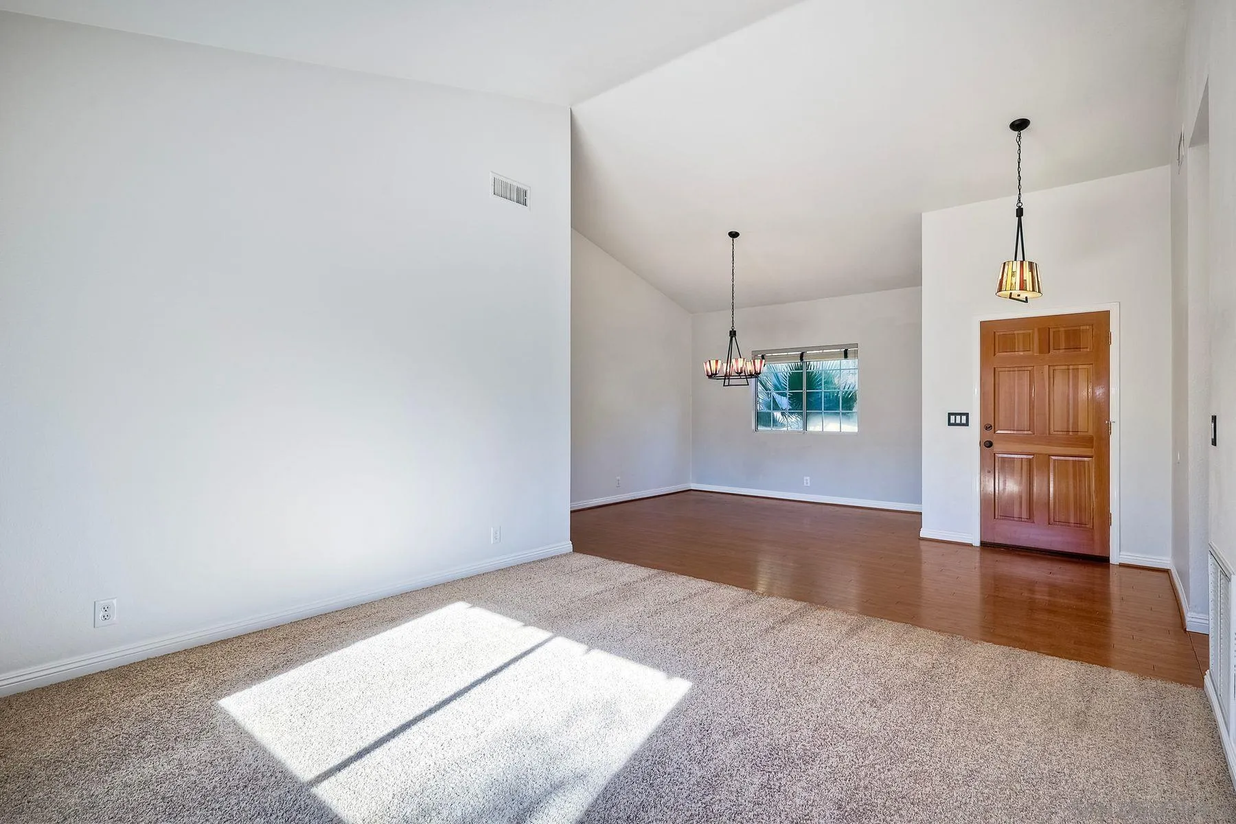 Valley Center, California 92082, United States, 4 Bedrooms Bedrooms, ,2 BathroomsBathrooms,Residential,Pending,22731