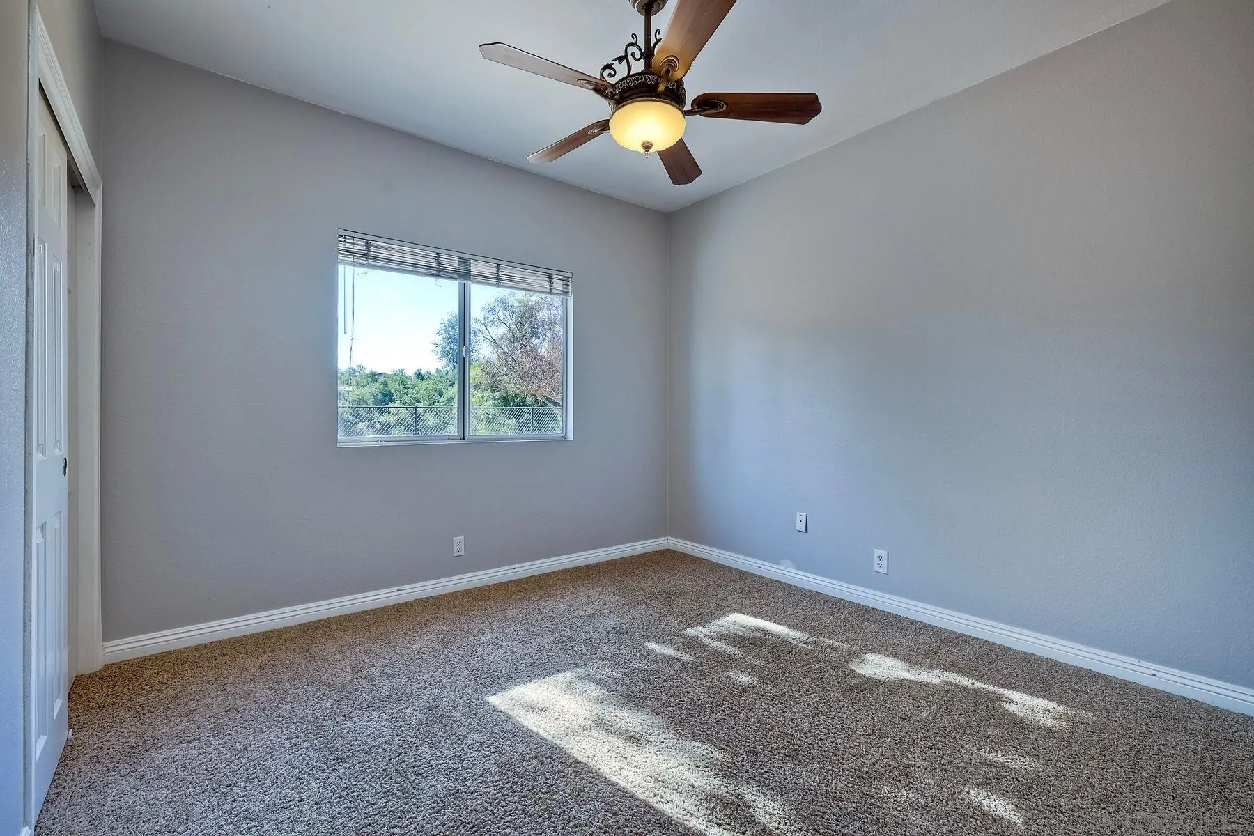 Valley Center, California 92082, United States, 4 Bedrooms Bedrooms, ,2 BathroomsBathrooms,Residential,Pending,22731