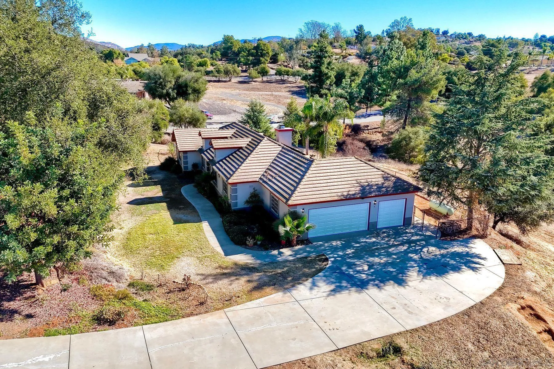 Valley Center, California 92082, United States, 4 Bedrooms Bedrooms, ,2 BathroomsBathrooms,Residential,Pending,22731