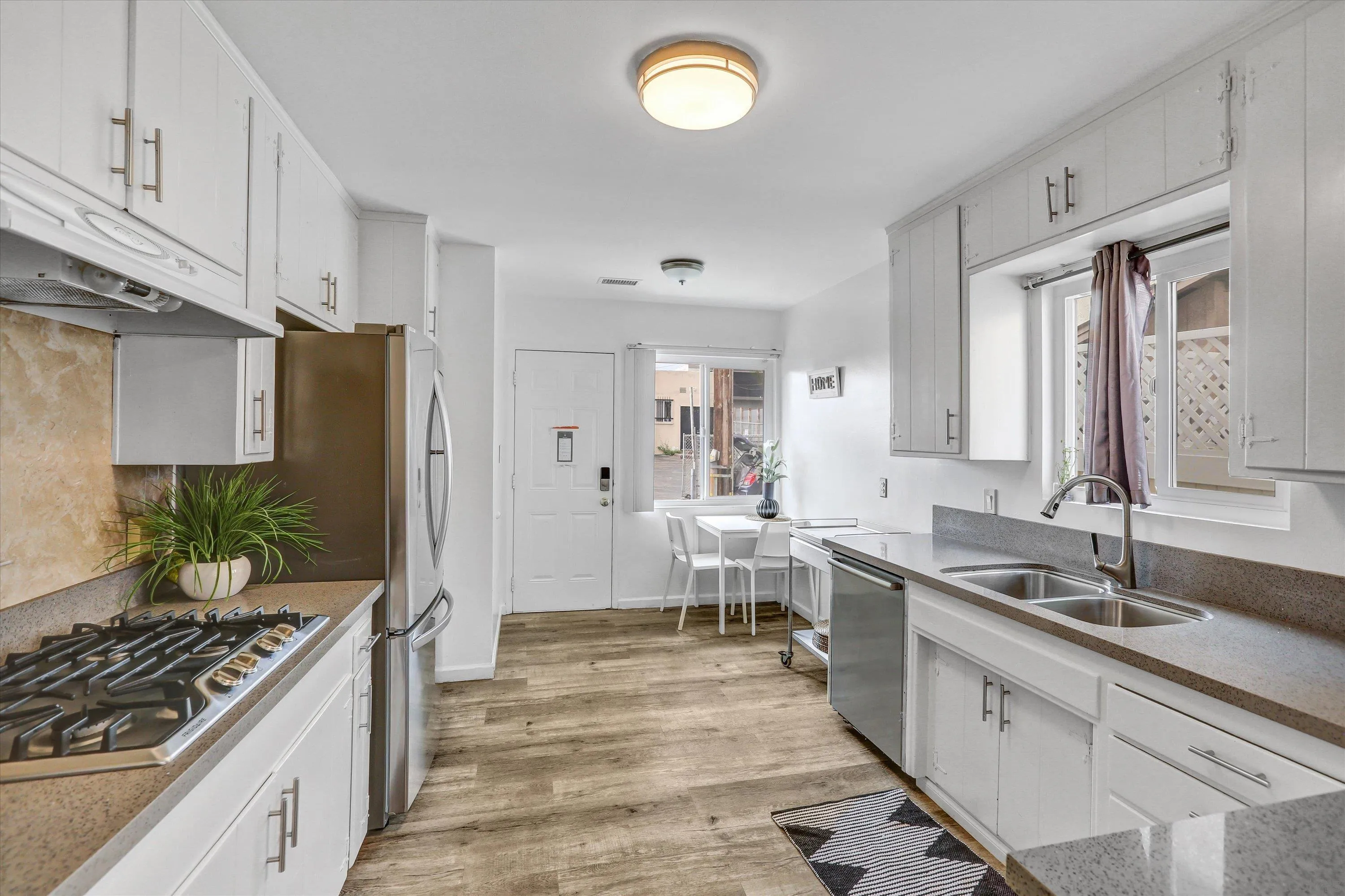 San Diego, California 92109, United States, 6 Bedrooms Bedrooms, ,2 BathroomsBathrooms,Residential,Active,150241