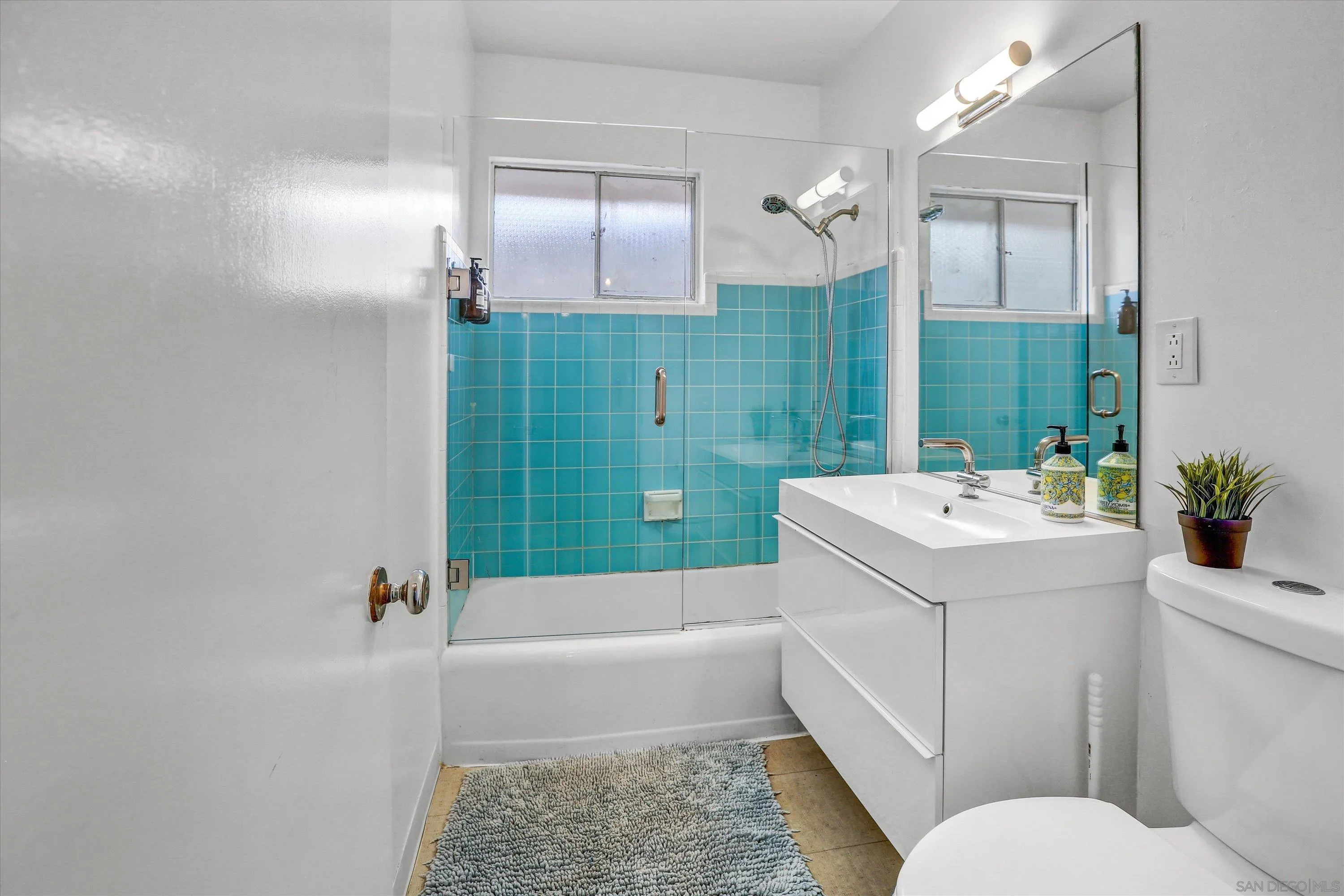 San Diego, California 92109, United States, 6 Bedrooms Bedrooms, ,2 BathroomsBathrooms,Residential,Active,150241