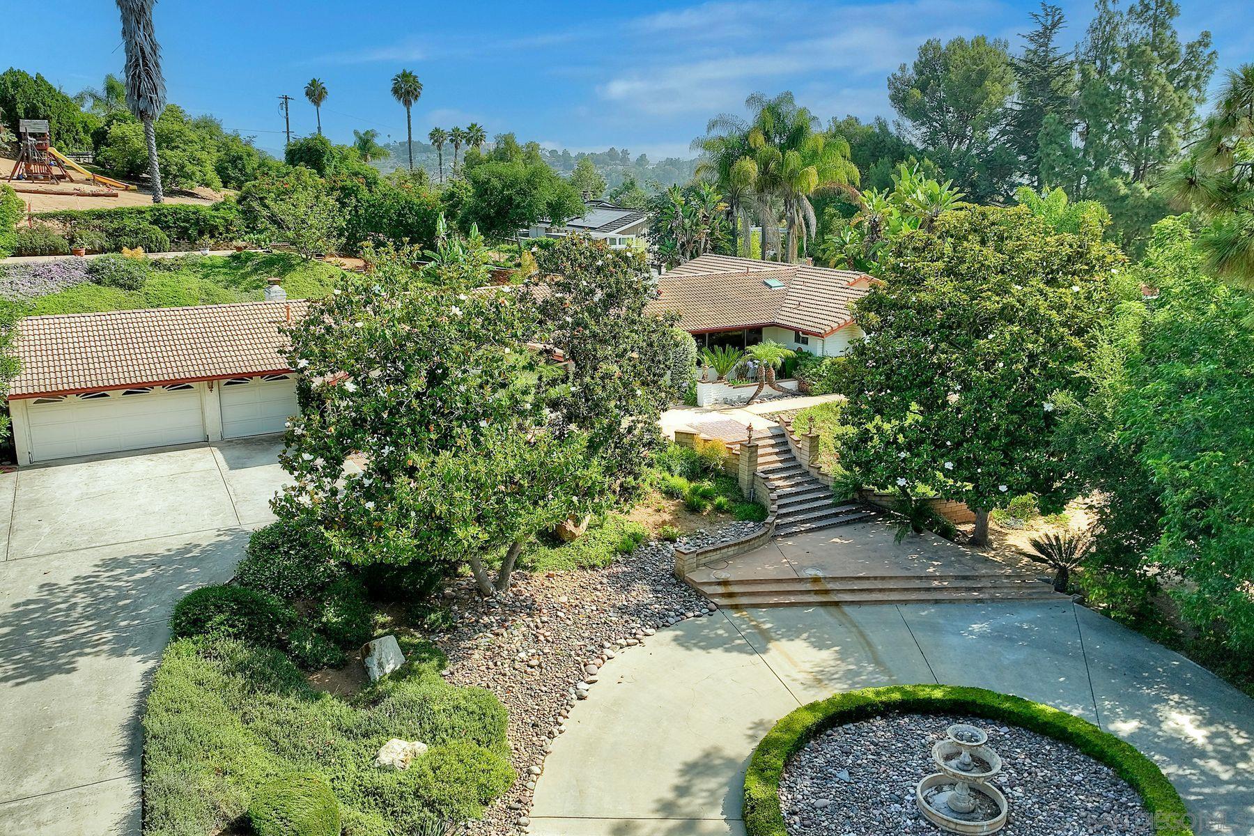 11534 Rolling Hills Dr