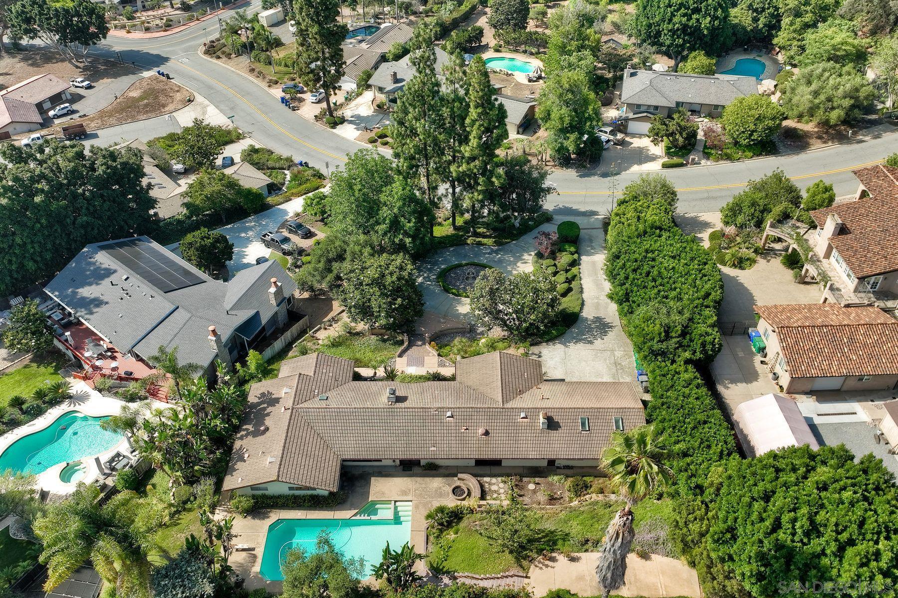 11534 Rolling Hills Dr