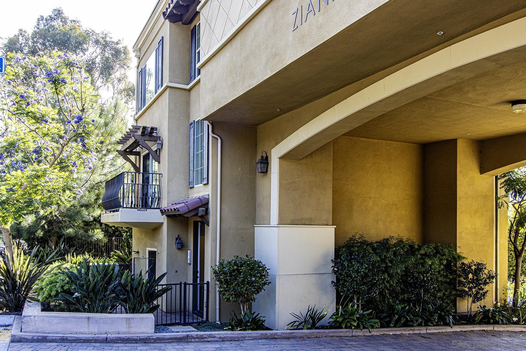 2400 Torrey Pines Rd 112