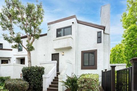 Townhouse in San Diego CA 3920 Voltaire Street.jpg