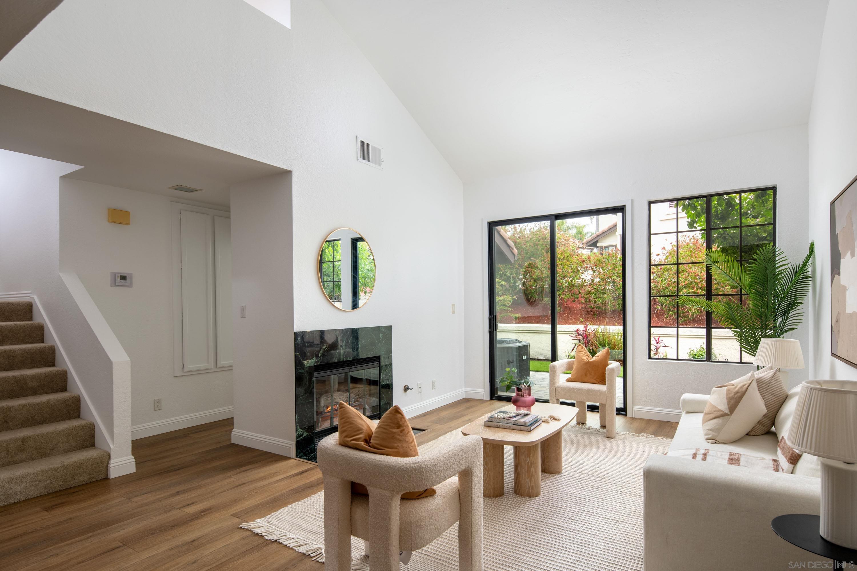 3633 Seahorn Circle
