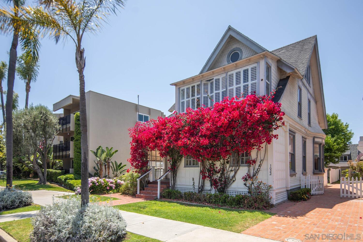 1022 Park Place