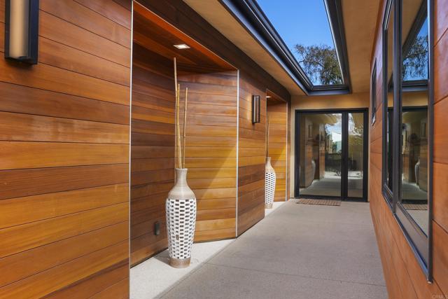 808 Seabright Lane