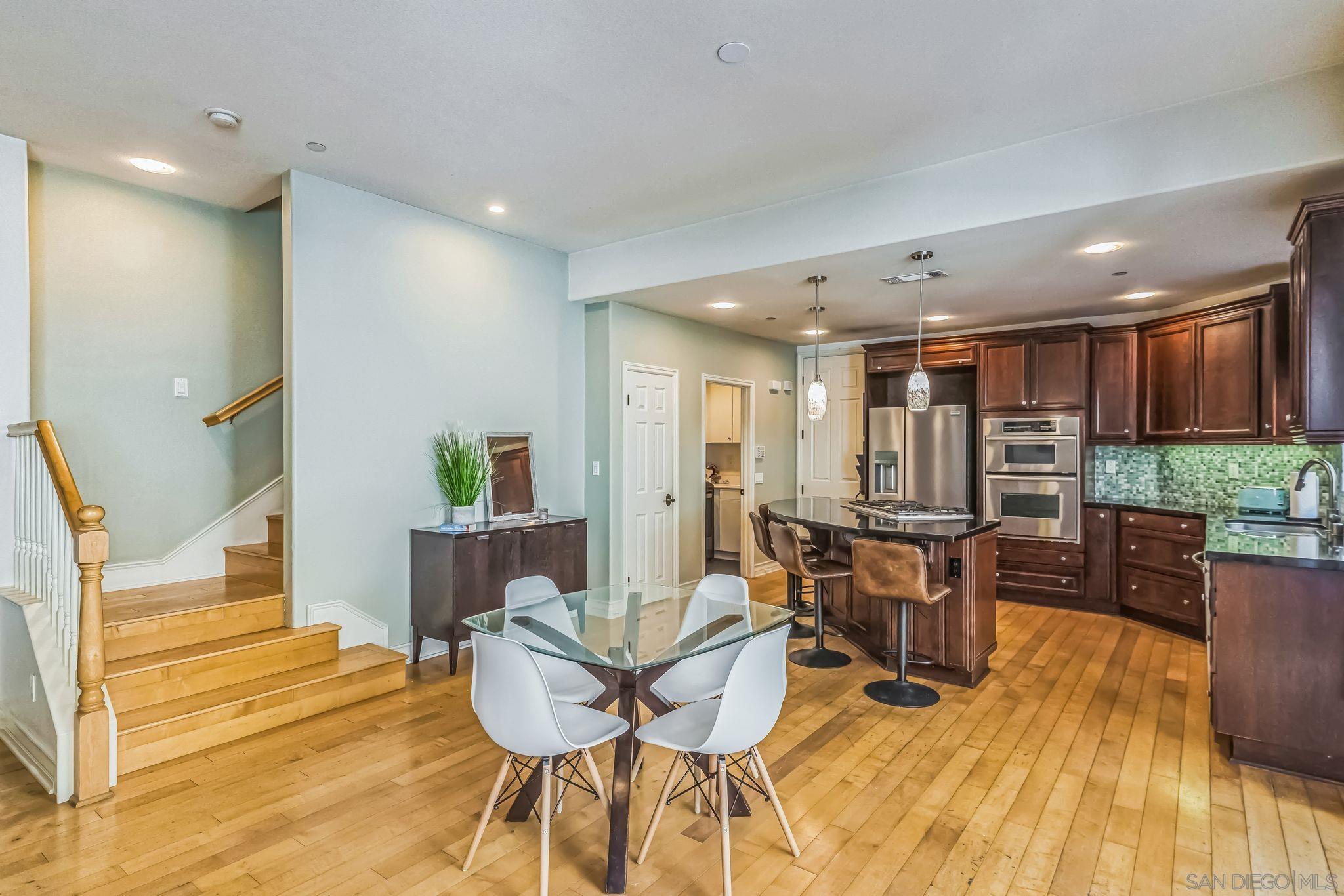 505 N Cedros