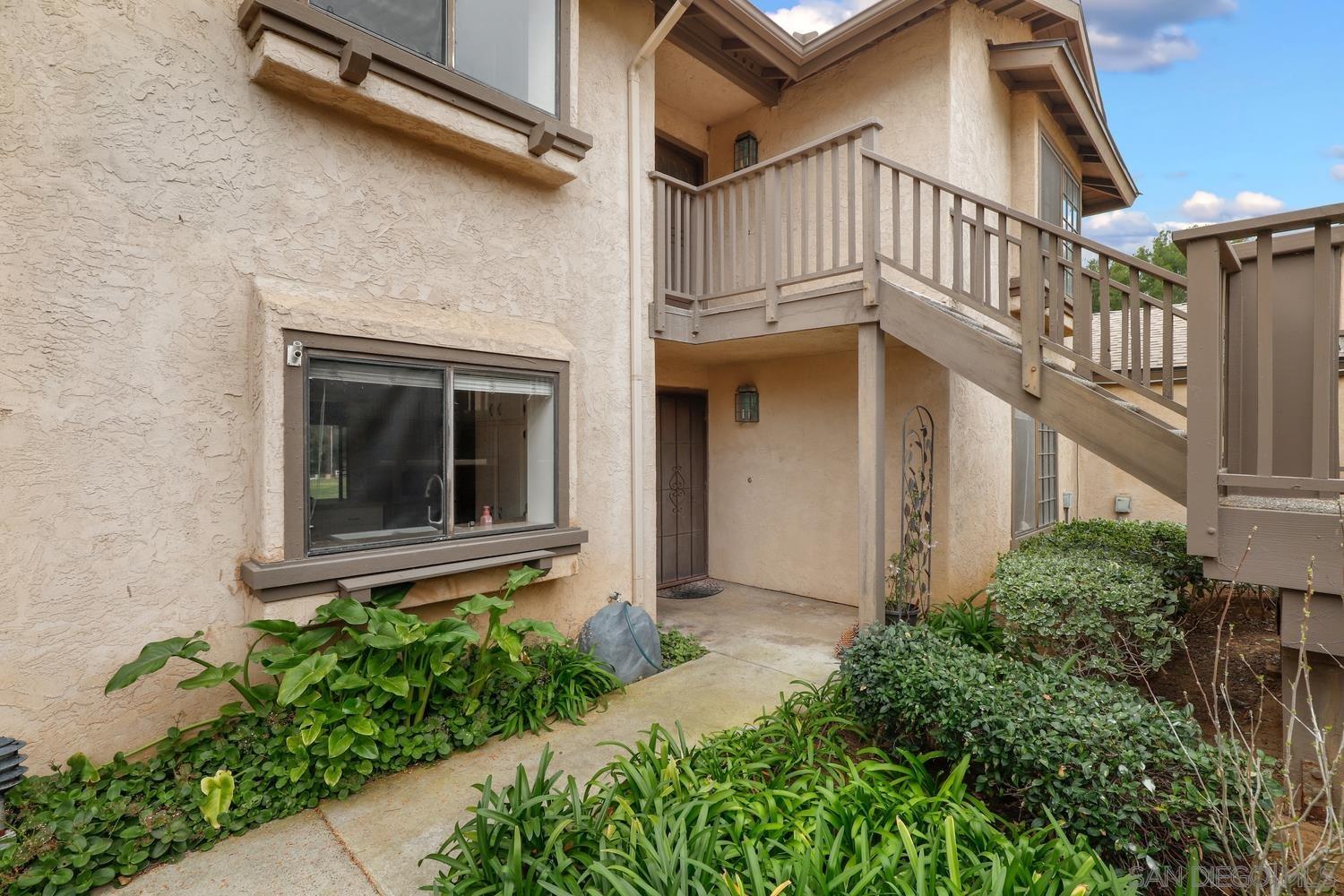 4121  Oak Island Ln