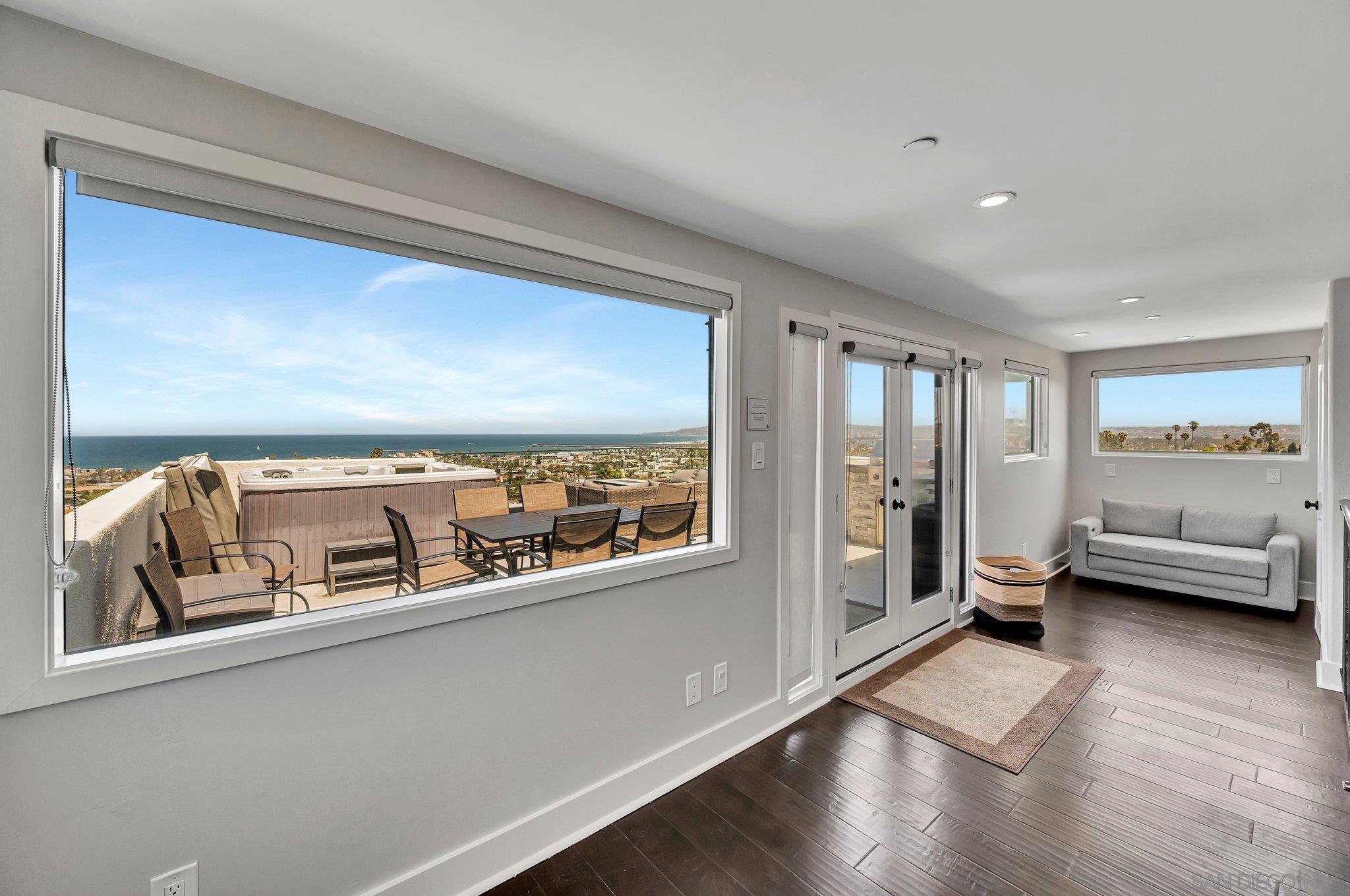 4611 Santa Cruz Ave