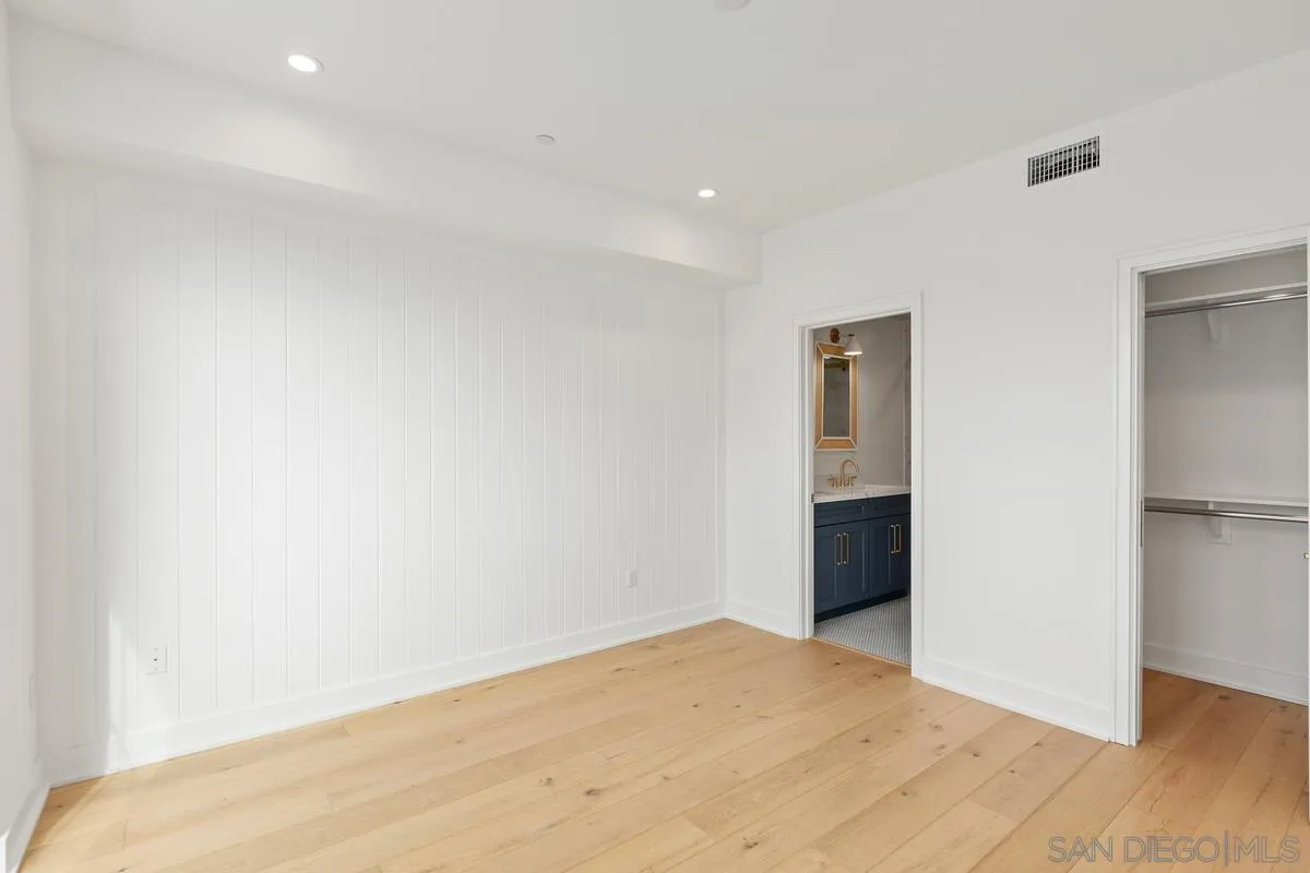 Coronado, California 92118, United States, 3 Bedrooms Bedrooms, ,3 BathroomsBathrooms,Residential,Active,83115