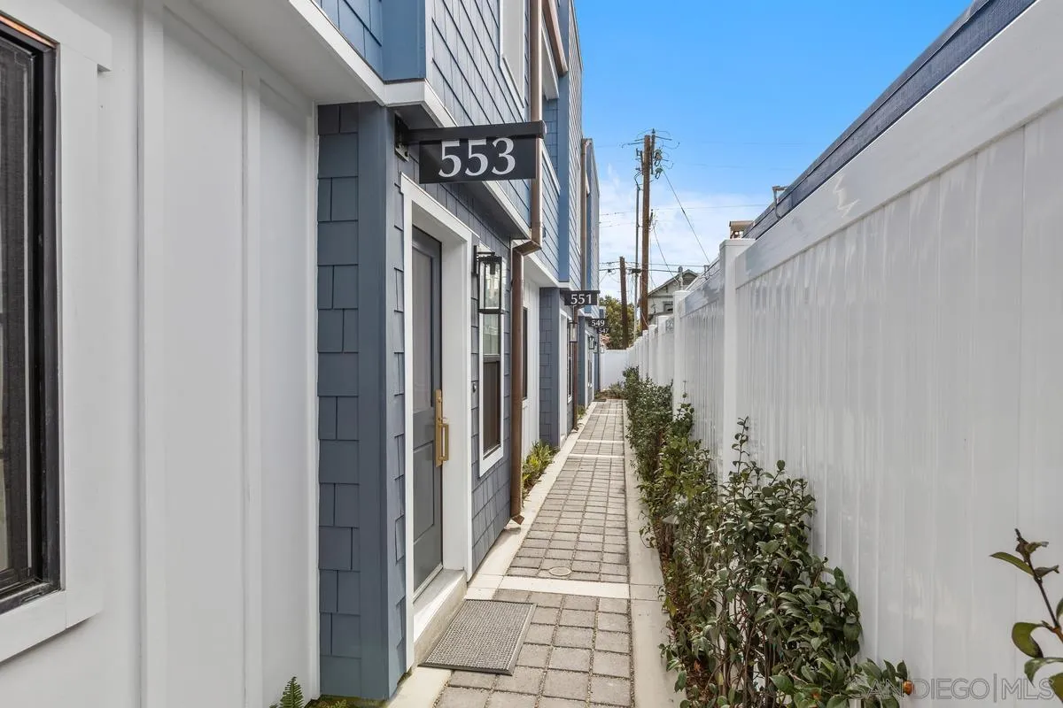 Coronado, California 92118, United States, 3 Bedrooms Bedrooms, ,3 BathroomsBathrooms,Residential,Active,83115