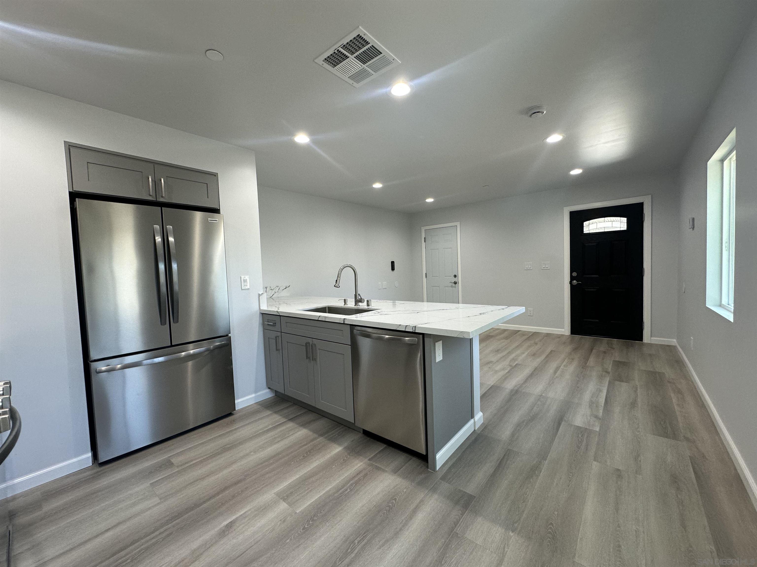 3533-3535 37th ST