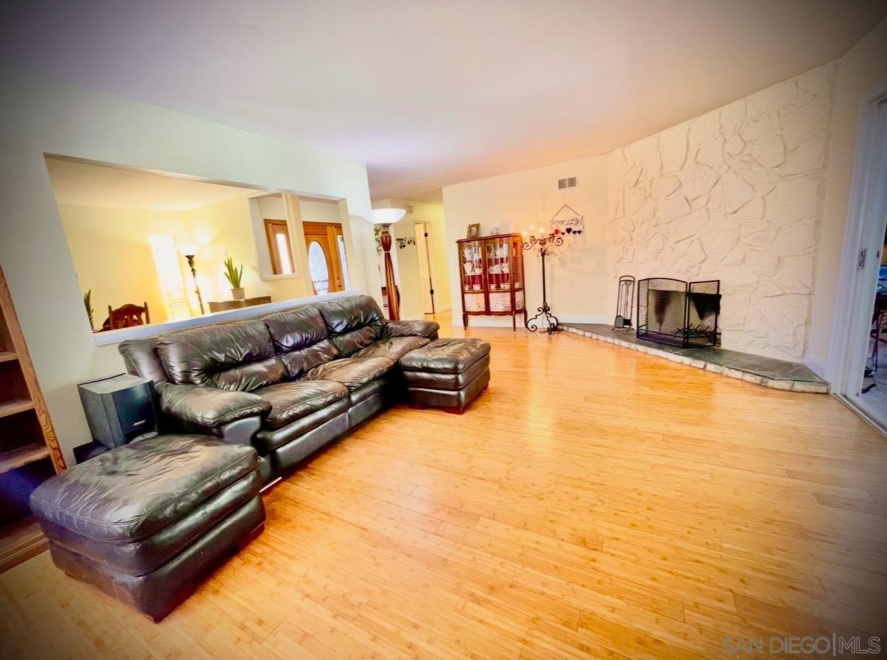 5208 Glen Verde Dr