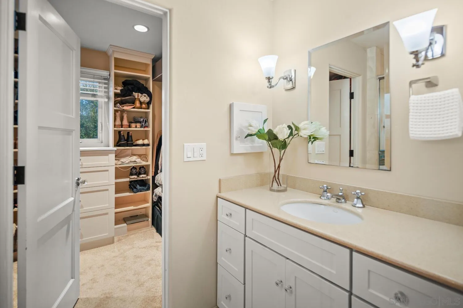 Coronado, California 92118, United States, 4 Bedrooms Bedrooms, ,4 BathroomsBathrooms,Residential,Active,82342